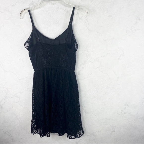 [H&M] Black Lace Flowy Dress - Picture 3 of 3